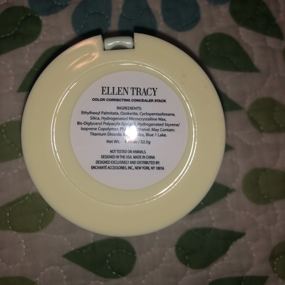 2/12 Ellen Tracy color correcting concealer stack - Picture 2 of 8